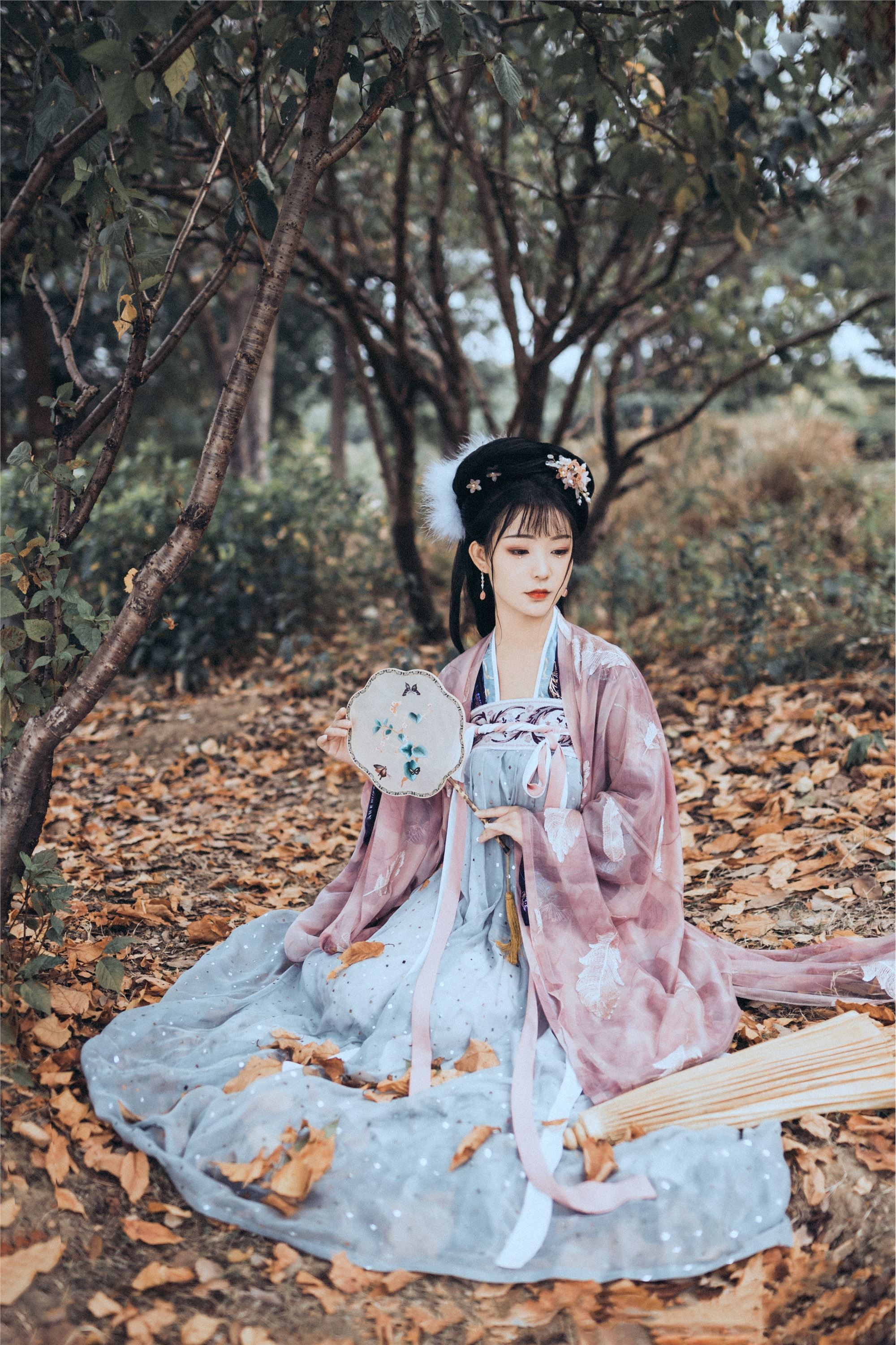 YITUYU艺图语 2021.09.04 幽人独自怜 Seven